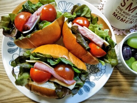 お弁当にもOK!ロールパンのサンドイッチ☆